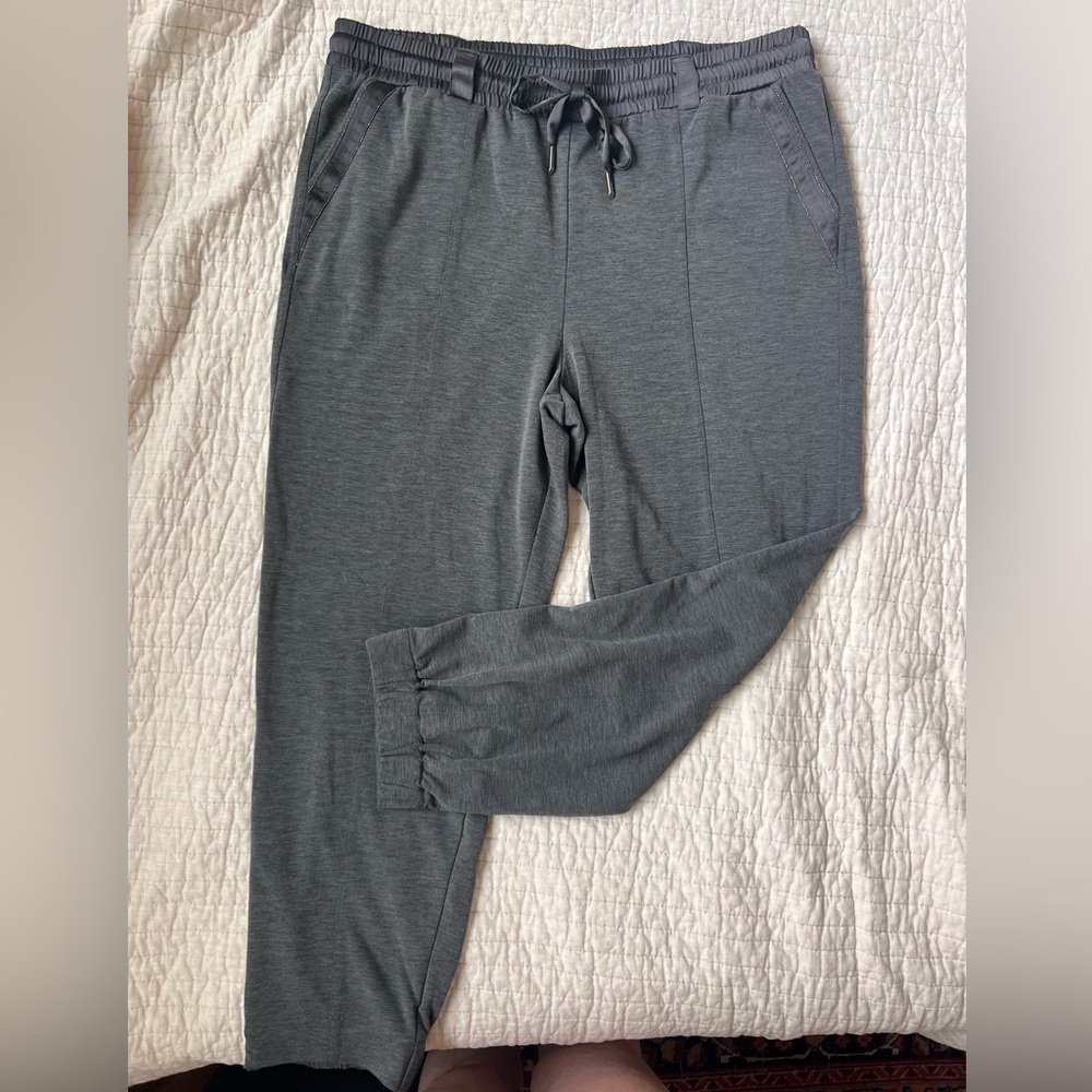 WhiteHouse BlackMarket WKND Joggers XL
